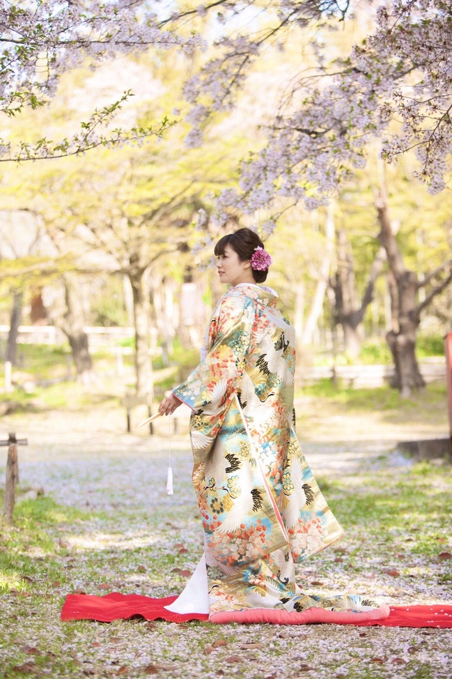 桜のロケーション和装前撮り大阪北摂「服部緑地公園」（色打掛